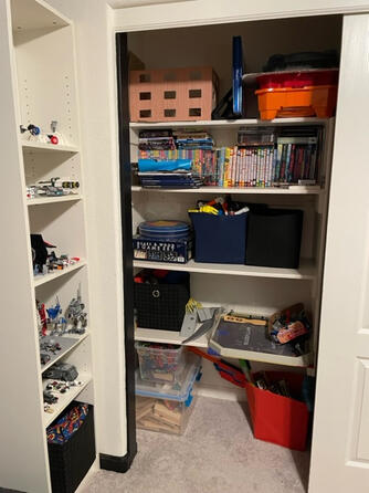 custom closet organization/ shelving